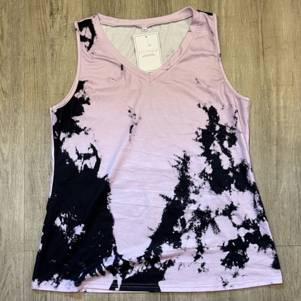NWT Etcyynew Black and Lavender / Pink Graphic Tank Top Large
